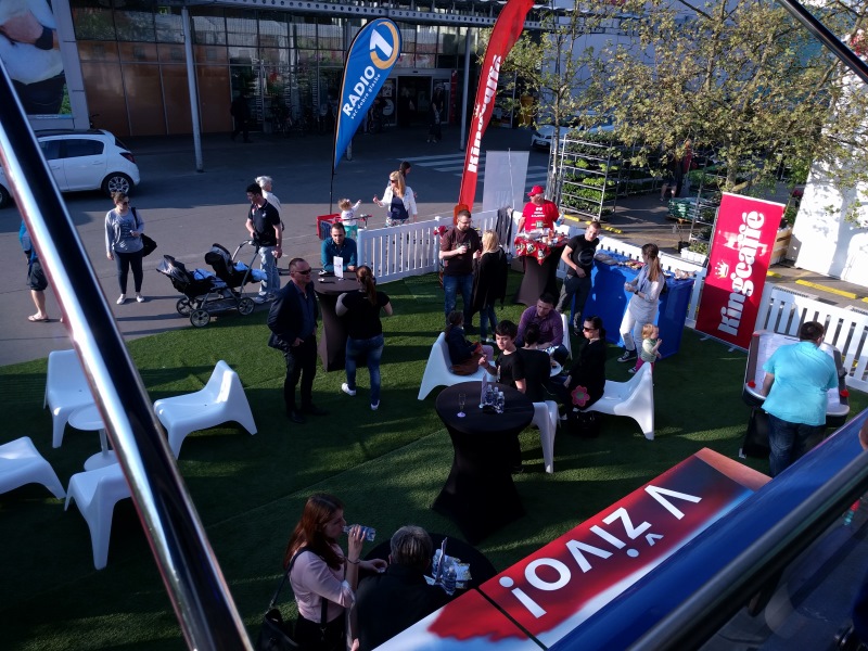 Pozitivna energija obsijana s soncem.