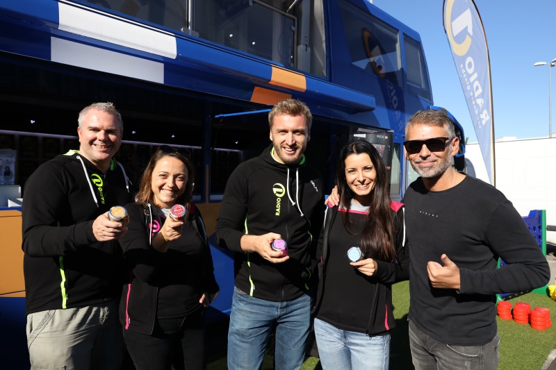 Ekipa nasmejana do ušes